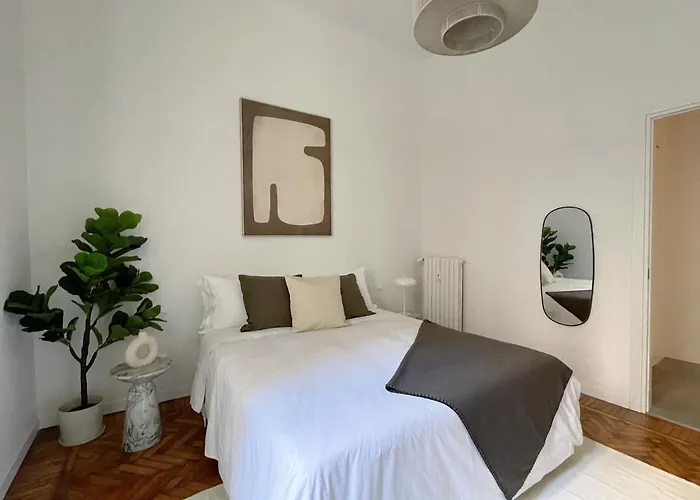 Casa Unica - Spacious & Contemporary - Bullona I