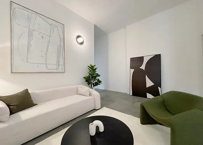 Casa Unica - Spacious & Contemporary - Bullona I